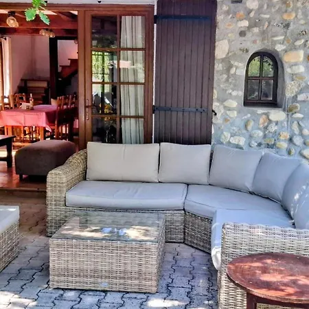 Maison Provençale Avec Piscine * Estoublon