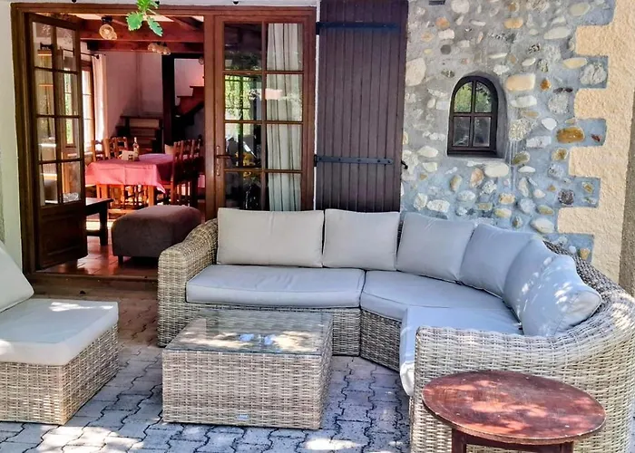 Maison Provencale Avec Piscine * Estoublon